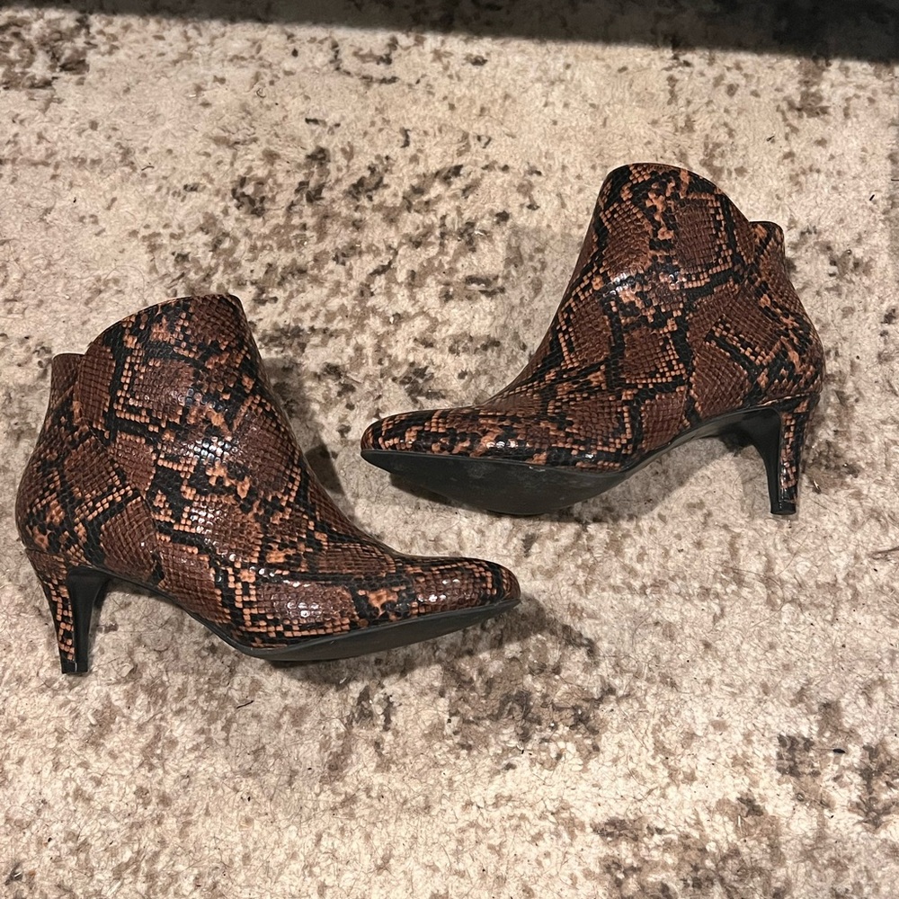 Alfani Brown Snakeskin Pattern Kitten Heel Booties